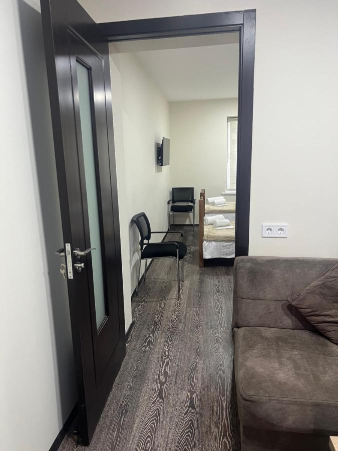 Monika Apartment ティビリシ エクステリア 写真