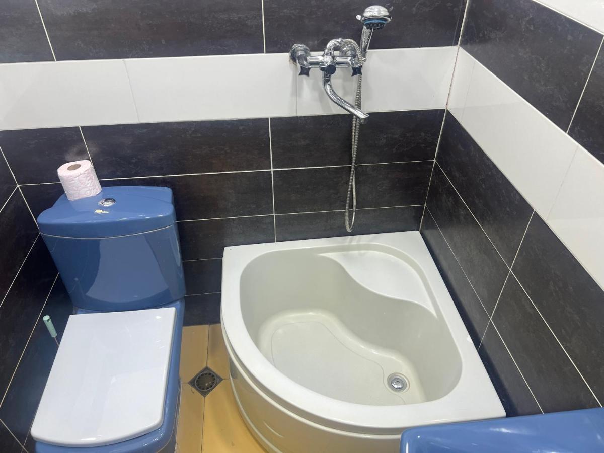 Monika Apartment ティビリシ エクステリア 写真